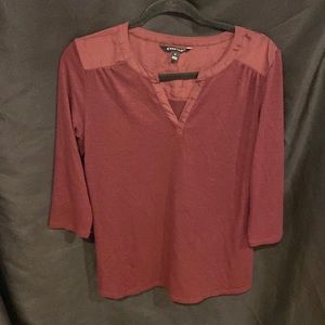 Wine colored 3/4 sleeve women’s top